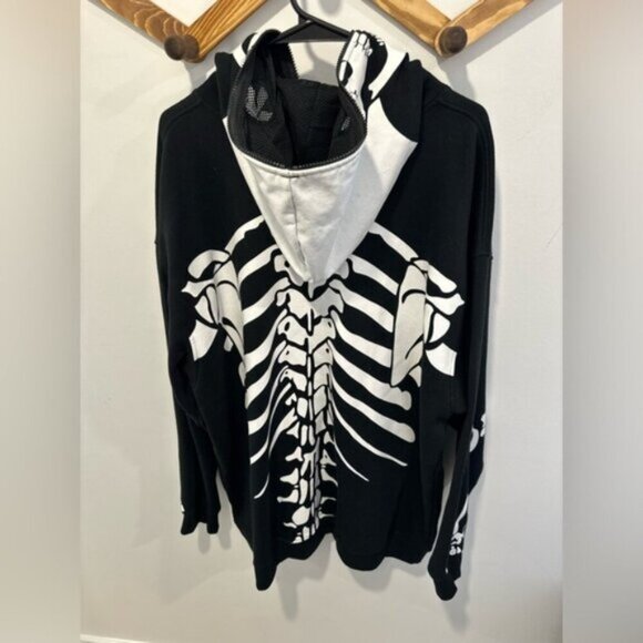 NWT- ‼️RARE‼️ MECCA 2000s SKULL HOODIE - Picture 7 of 9